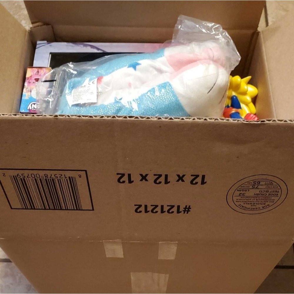 Closing My Closet!! WHOLESALE LOT of Toys - 15+ Items in Each Box - Picture 3 of 3